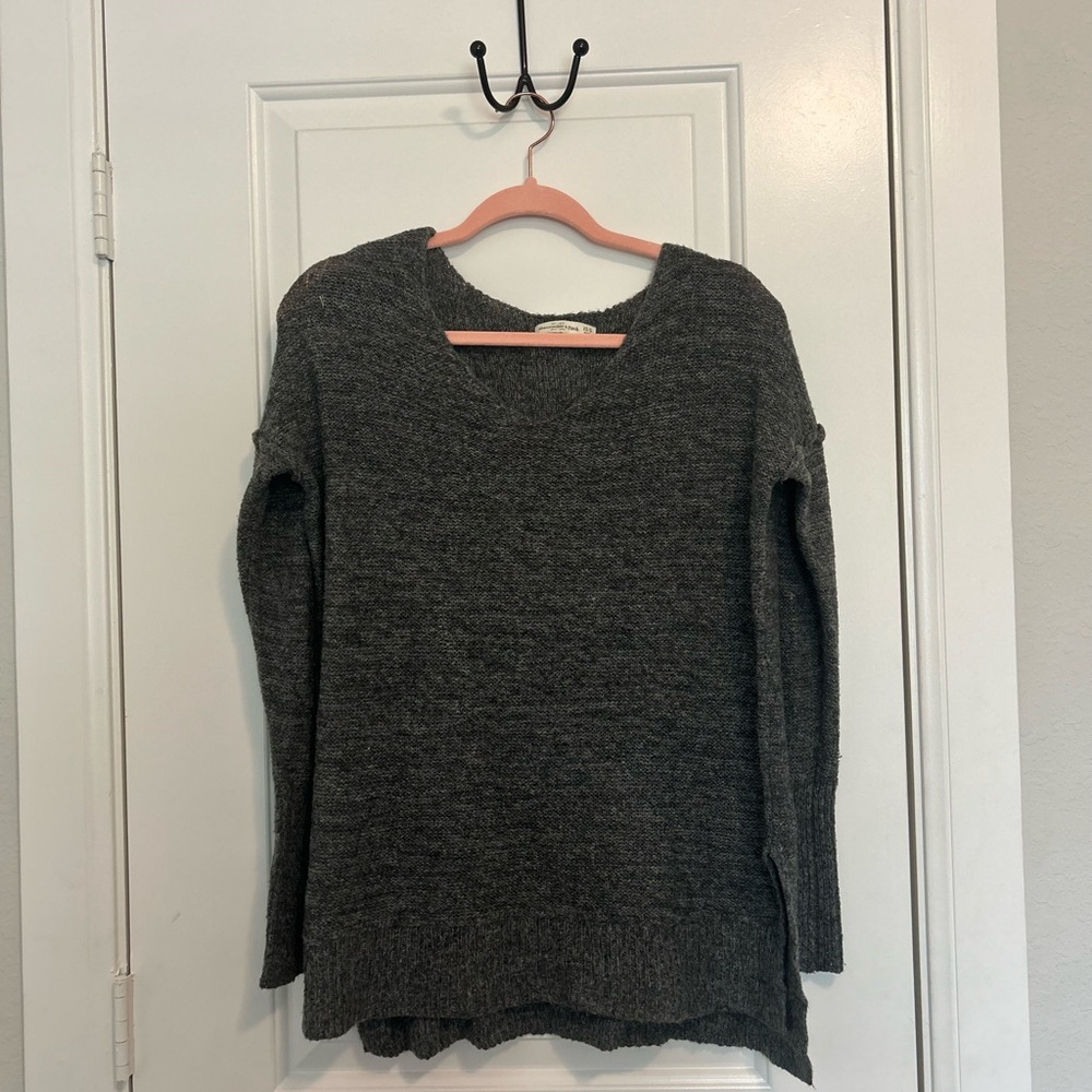 Abercrombie and fitchGray Knit Sweater